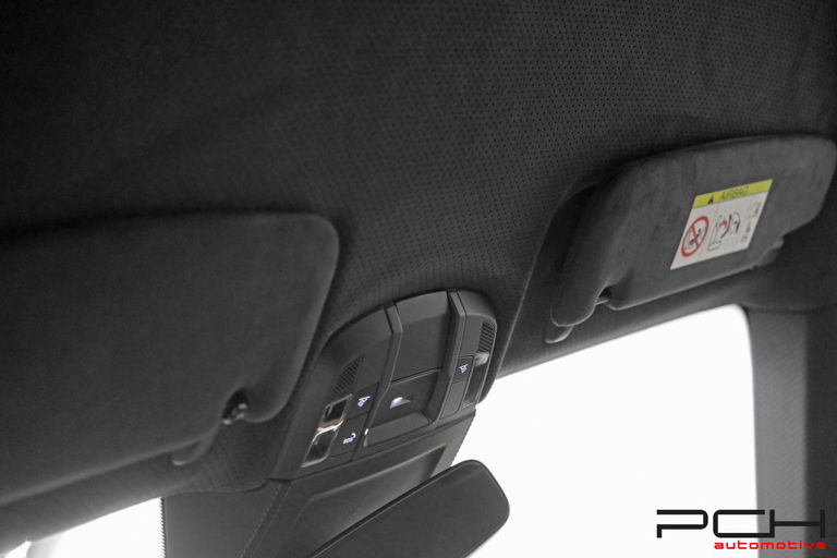 Porsche 992 Sport Classic