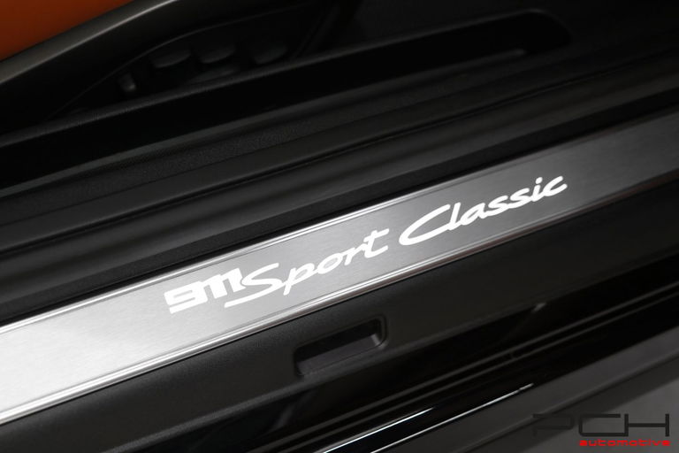 Porsche 992 Sport Classic