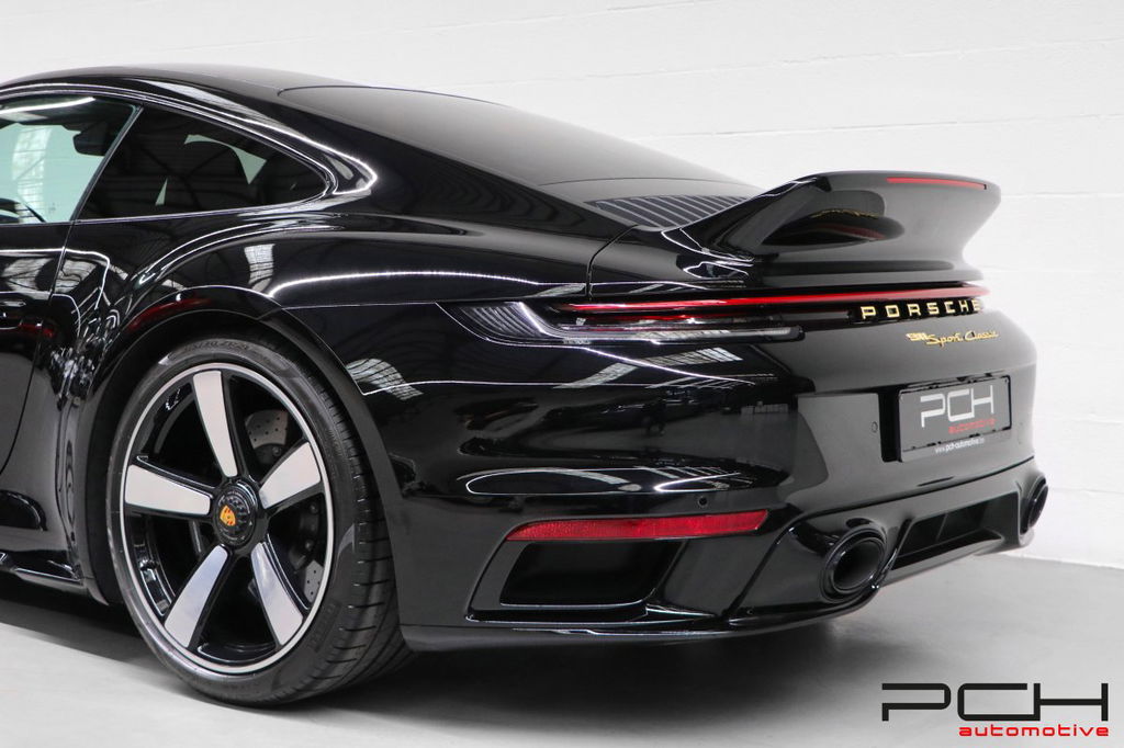 Porsche 992 Sport Classic