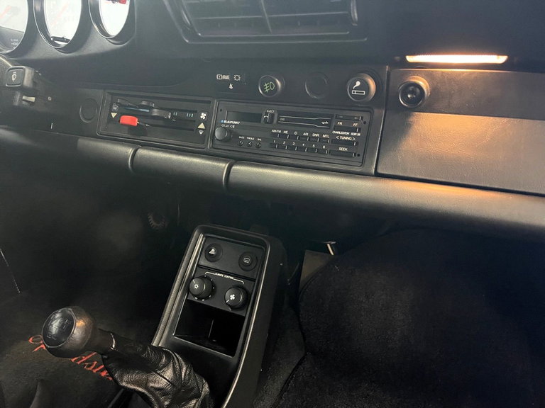 Porsche 911 Carrera 3.2 Speedster (US)