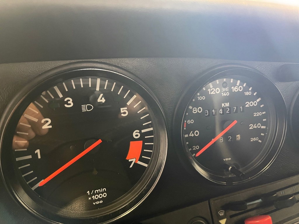 Porsche 911 Carrera 3.2 Speedster (US)