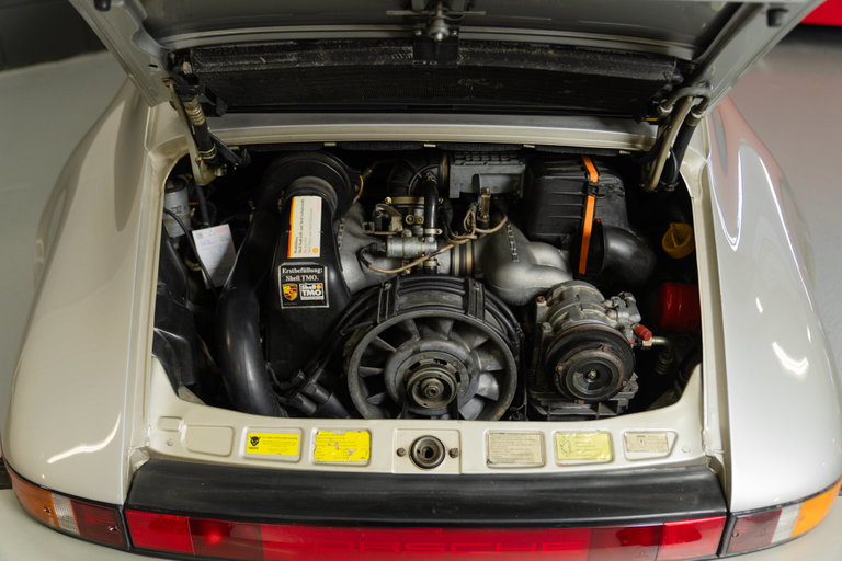 Porsche 911 Carrera 3.2