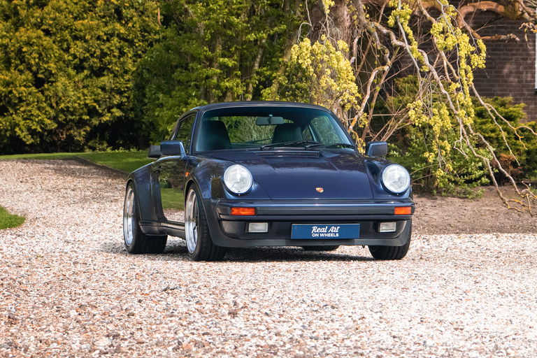 Porsche 911 Turbo 3.3