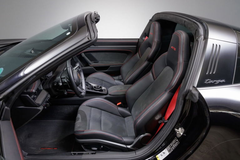 Porsche 992 Targa 4 GTS