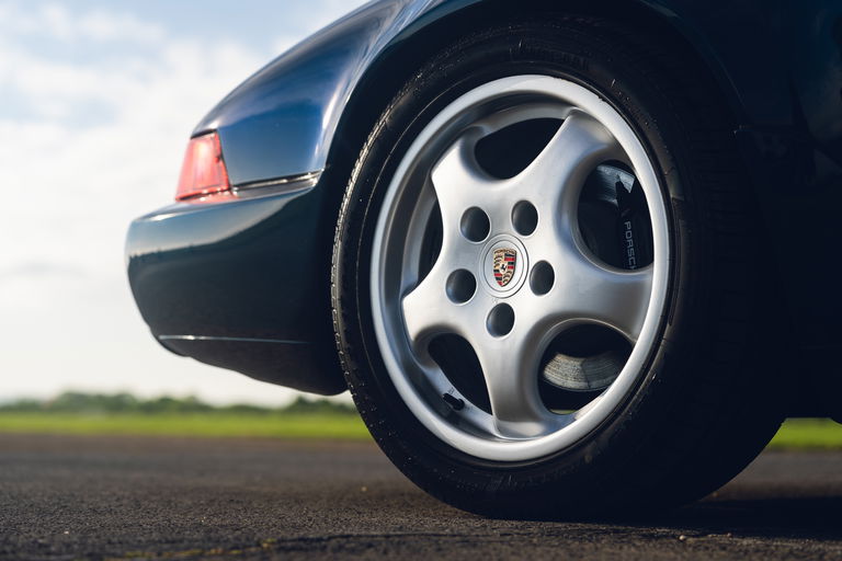 Porsche 964 Carrera 2 Speedster