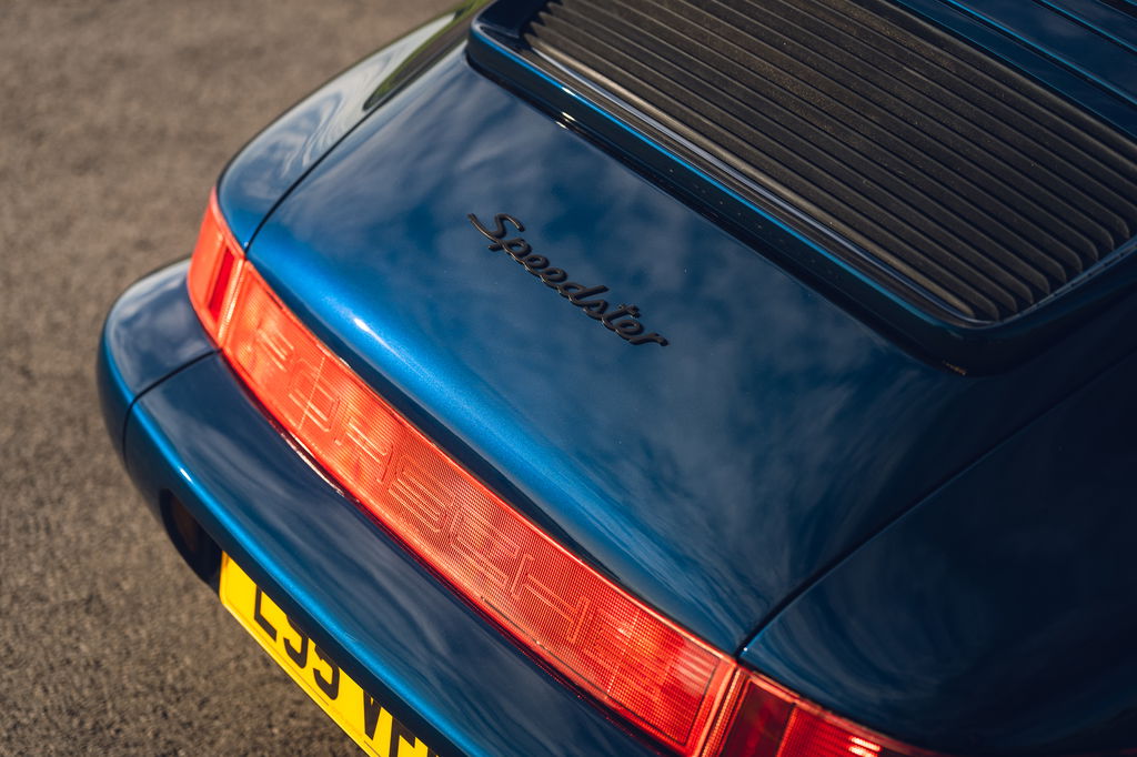 Porsche 964 Carrera 2 Speedster