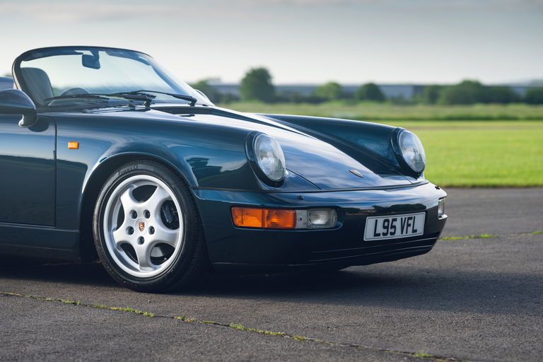 Porsche 964 Carrera 2 Speedster