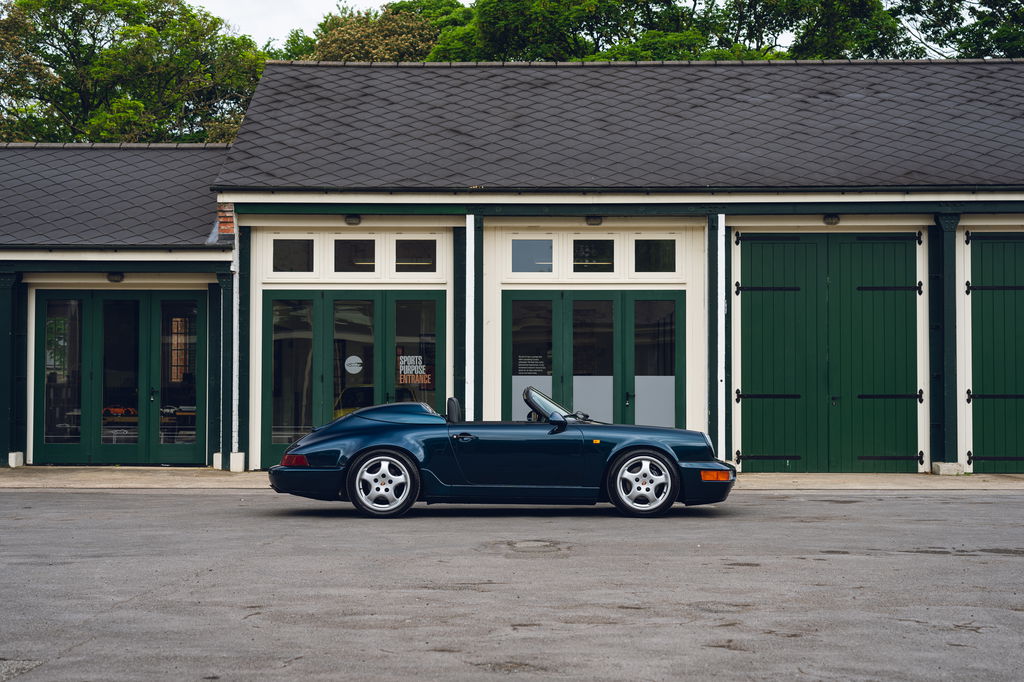 Porsche 964 Carrera 2 Speedster