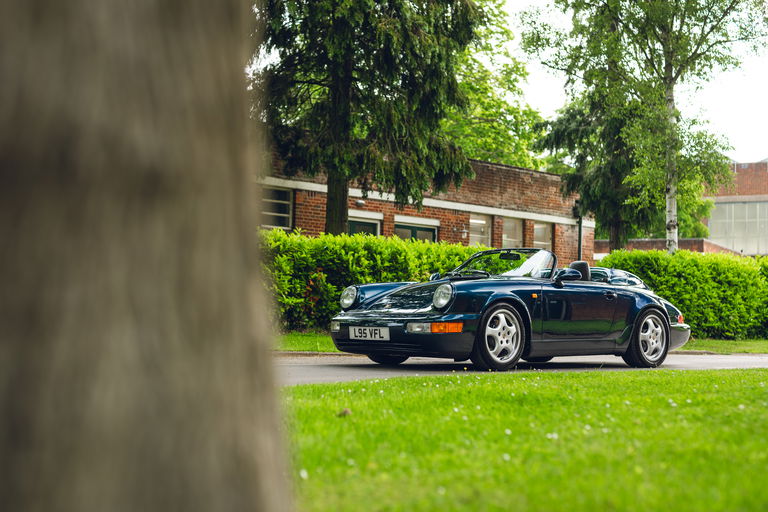 Porsche 964 Carrera 2 Speedster