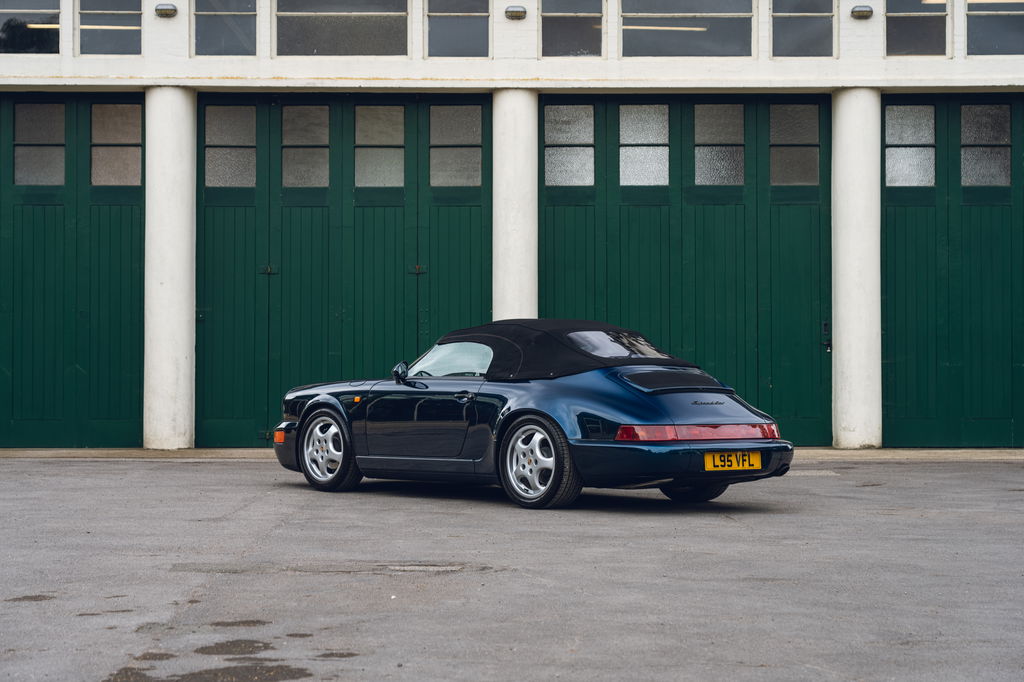 Porsche 964 Carrera 2 Speedster