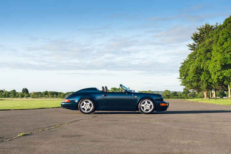 Porsche 964 Carrera 2 Speedster