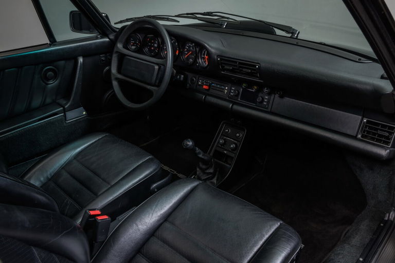 Porsche 911 Carrera 3.2