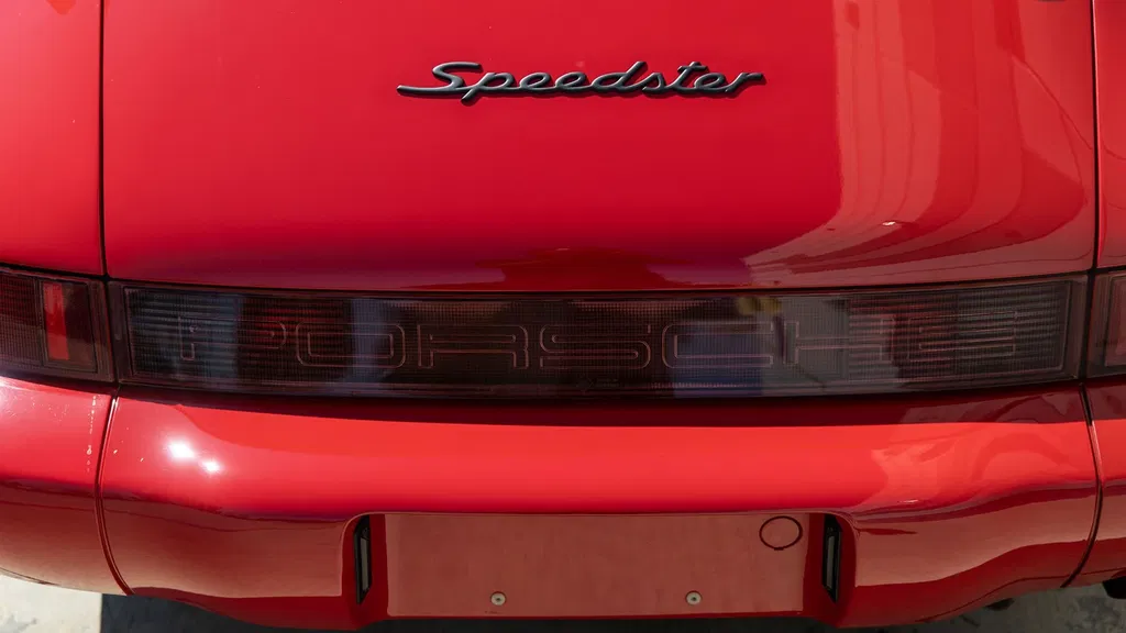 Porsche 964 Carrera 2 Speedster