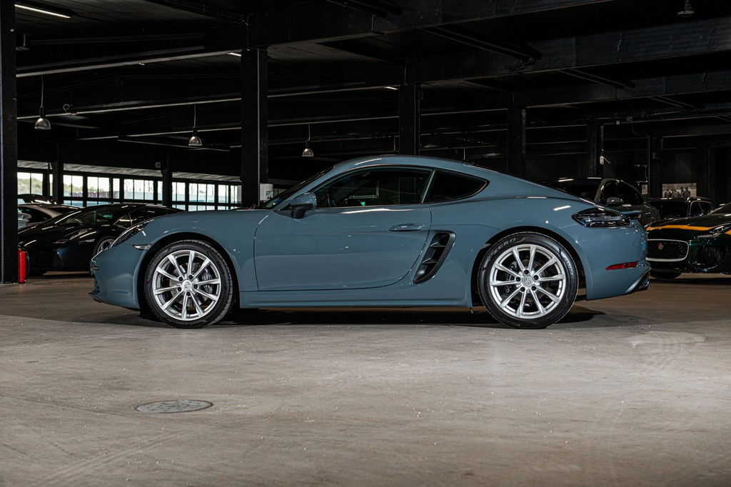 Porsche 718 Cayman