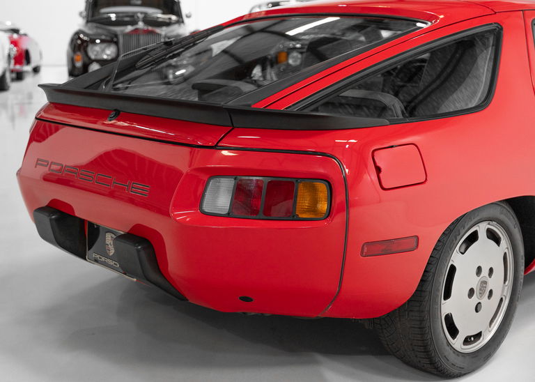 Porsche 928 S