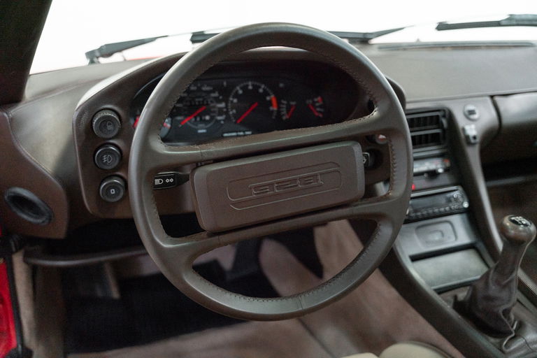 Porsche 928 S