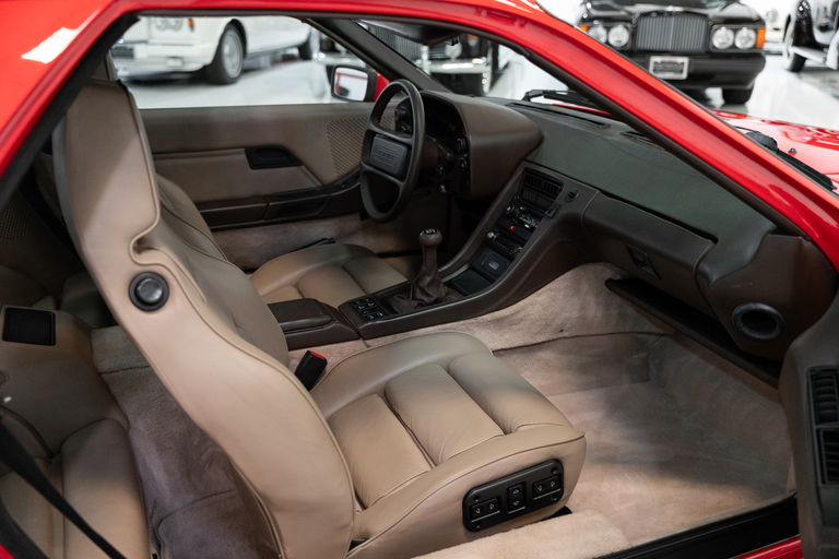Porsche 928 S