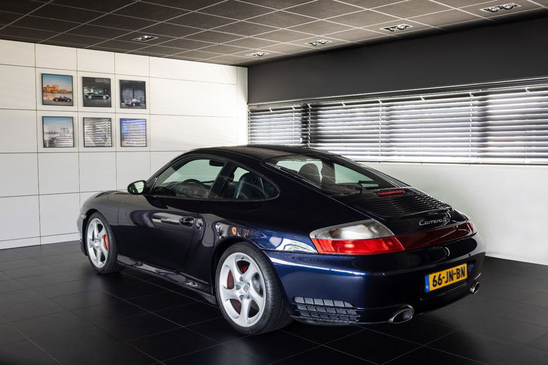 Porsche 996 Carrera 4S