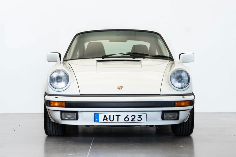Porsche 911 Carrera 3.2