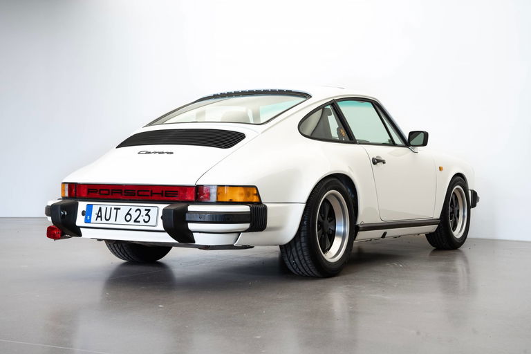 Porsche 911 Carrera 3.2