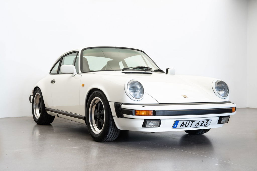 Porsche 911 Carrera 3.2