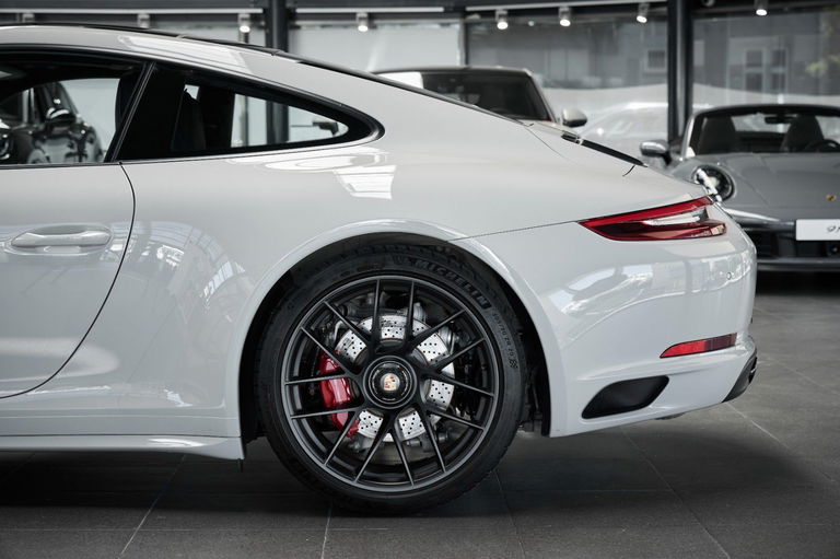 Porsche 991.2 Carrera 4 GTS