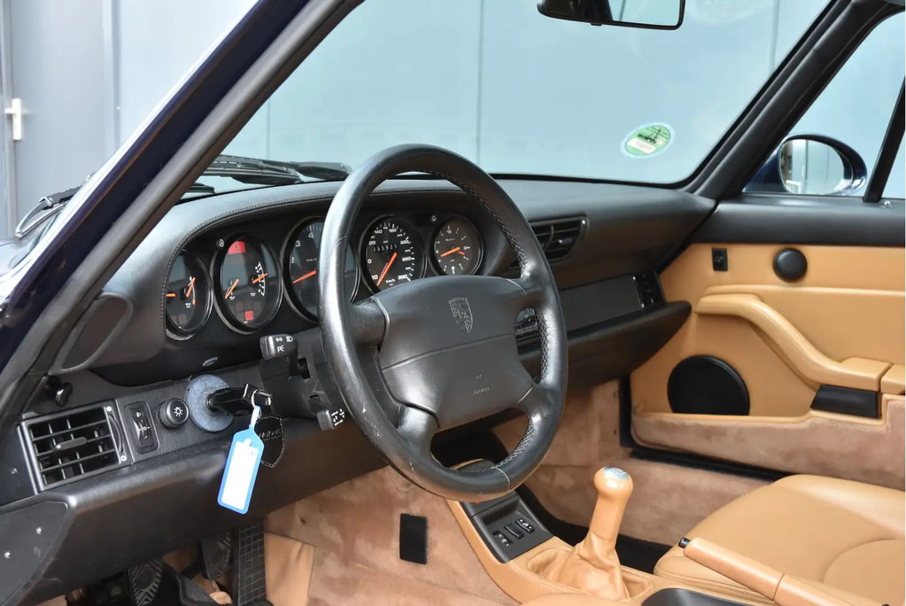 Porsche 993 Carrera 4