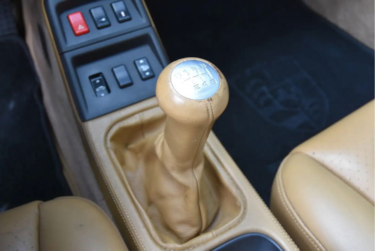 Porsche 993 Carrera 4