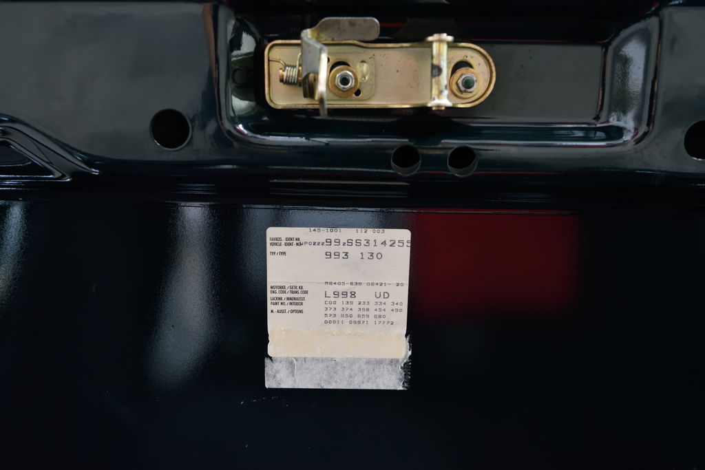 Porsche 993 Carrera 4