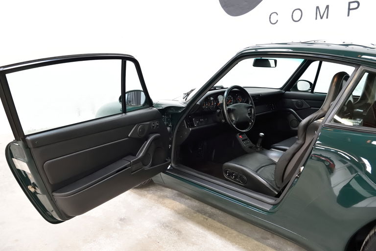 Porsche 993 Carrera 4