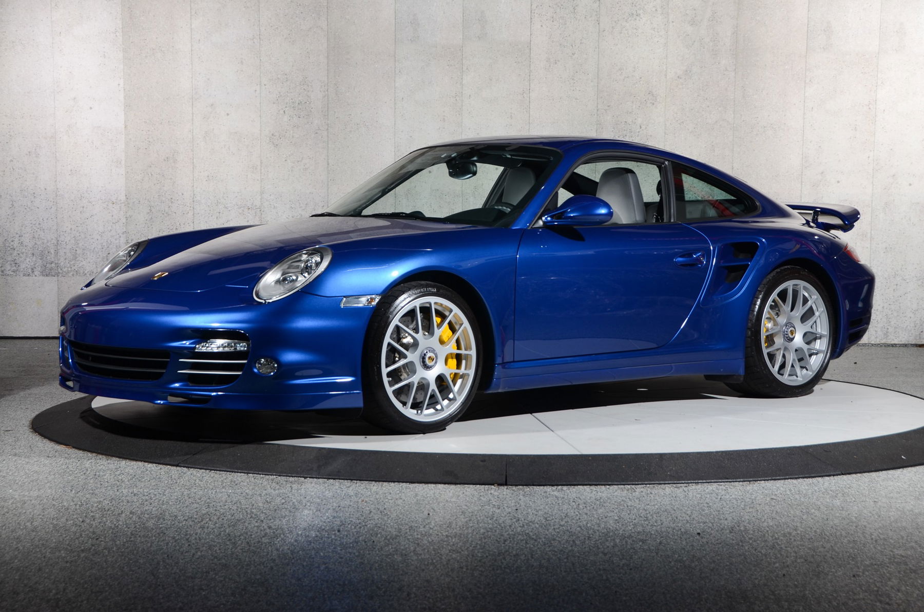 Entre Deux Bleus / アントル ドゥー ブルー 2011 used-2011-porsche-911-turbo-