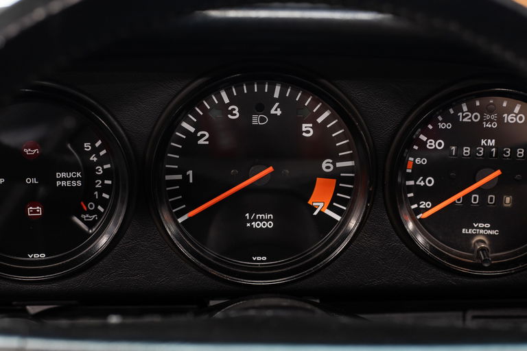 Porsche 911 Carrera 3.2