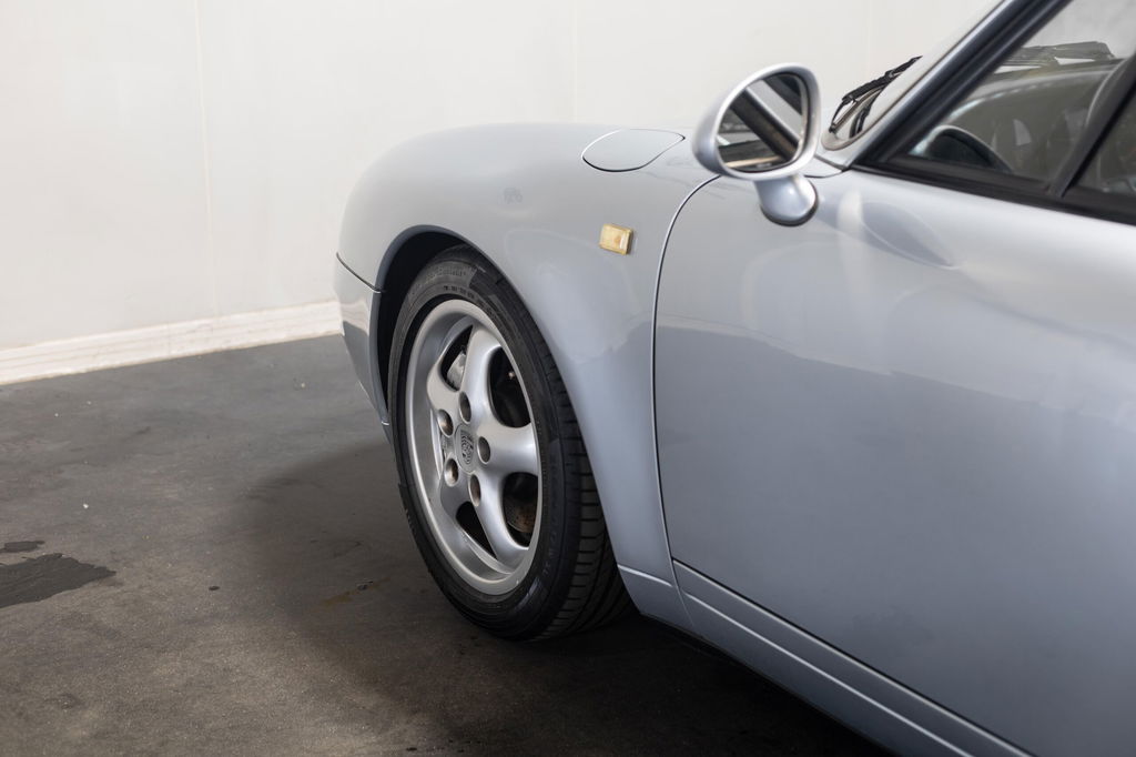 Porsche 993 Carrera 4