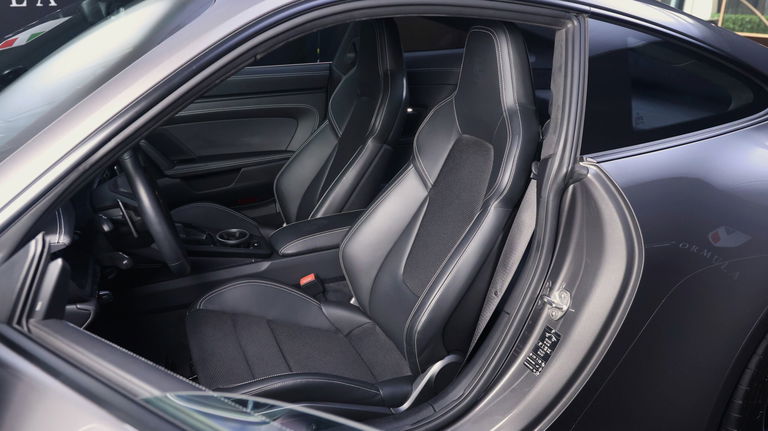 Porsche 992 GT3 Touring