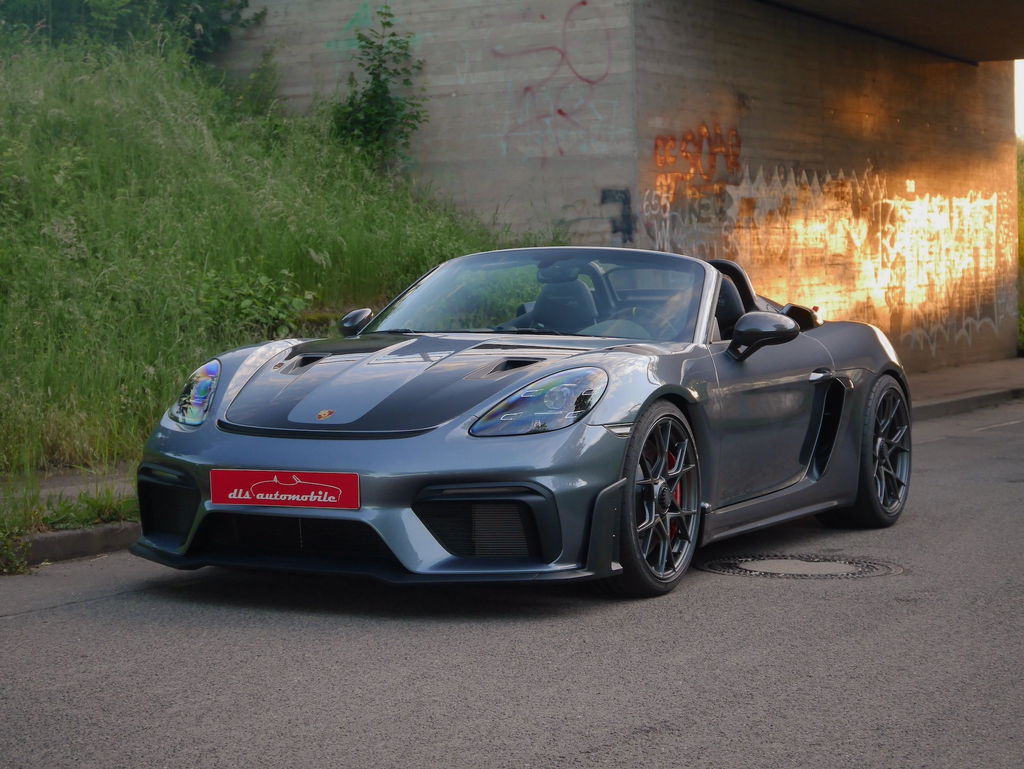 Porsche 718 Spyder RS