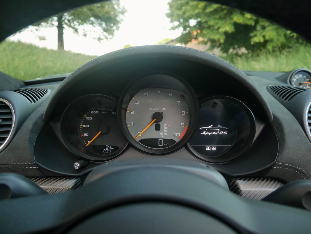 Porsche 718 Spyder RS