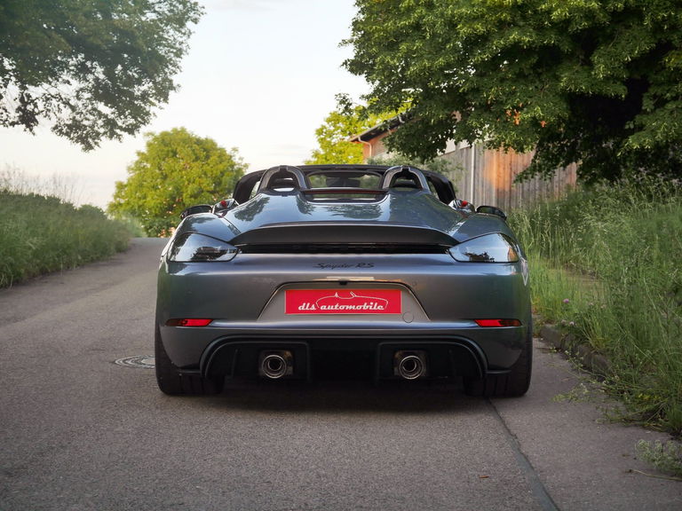 Porsche 718 Spyder RS