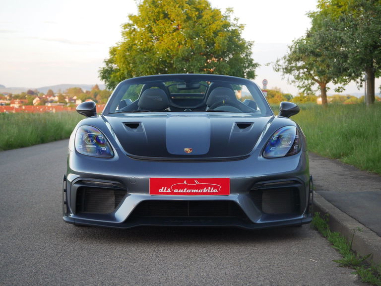 Porsche 718 Spyder RS