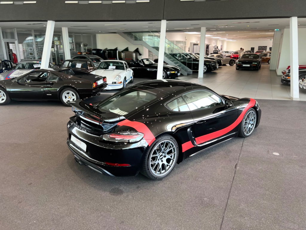 Porsche 718 Cayman