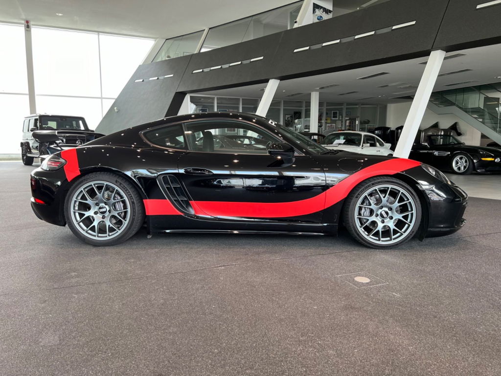 Porsche 718 Cayman