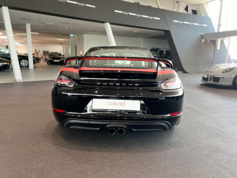 Porsche 718 Cayman