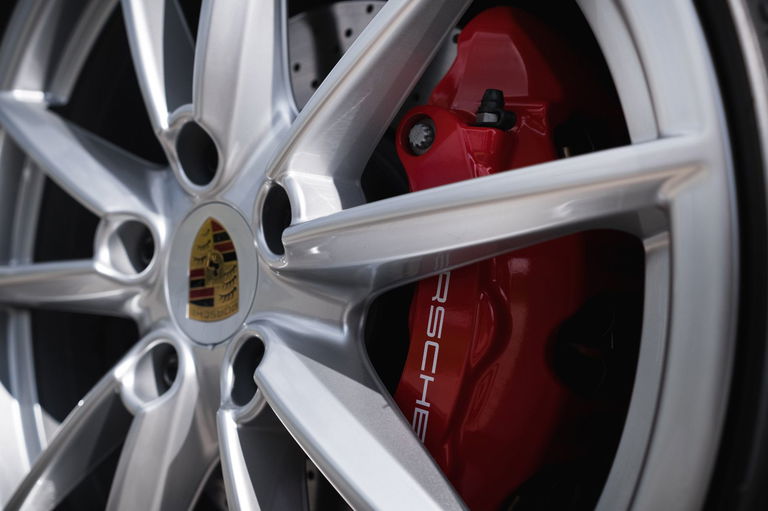 Porsche 992 Carrera 4S