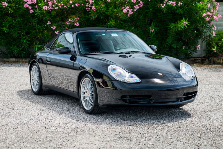 Porsche 996 Carrera