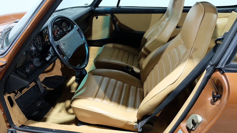 Porsche 911 Carrera (US)