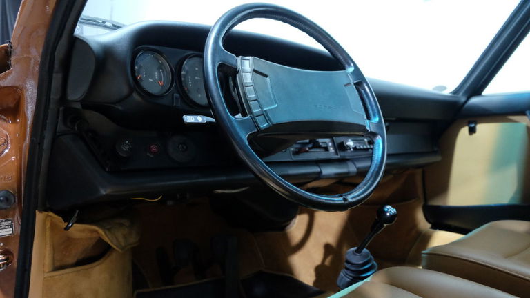 Porsche 911 Carrera (US)