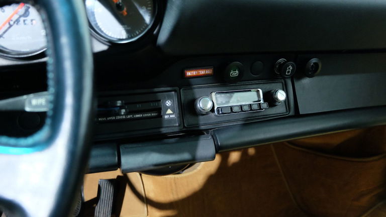 Porsche 911 Carrera (US)