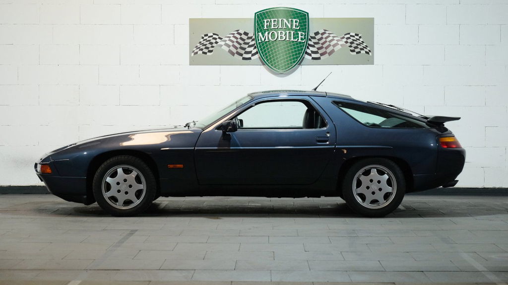Porsche 928 GT
