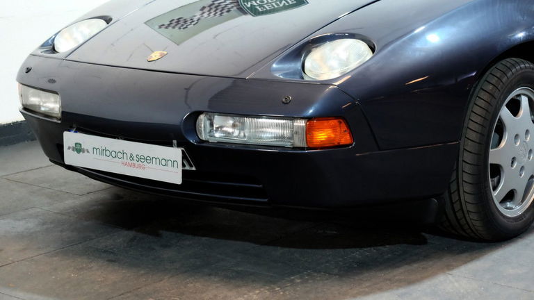 Porsche 928 GT