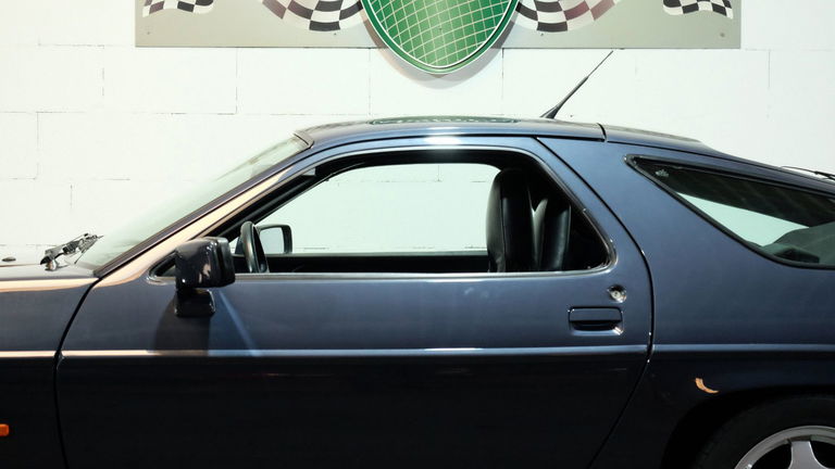 Porsche 928 GT