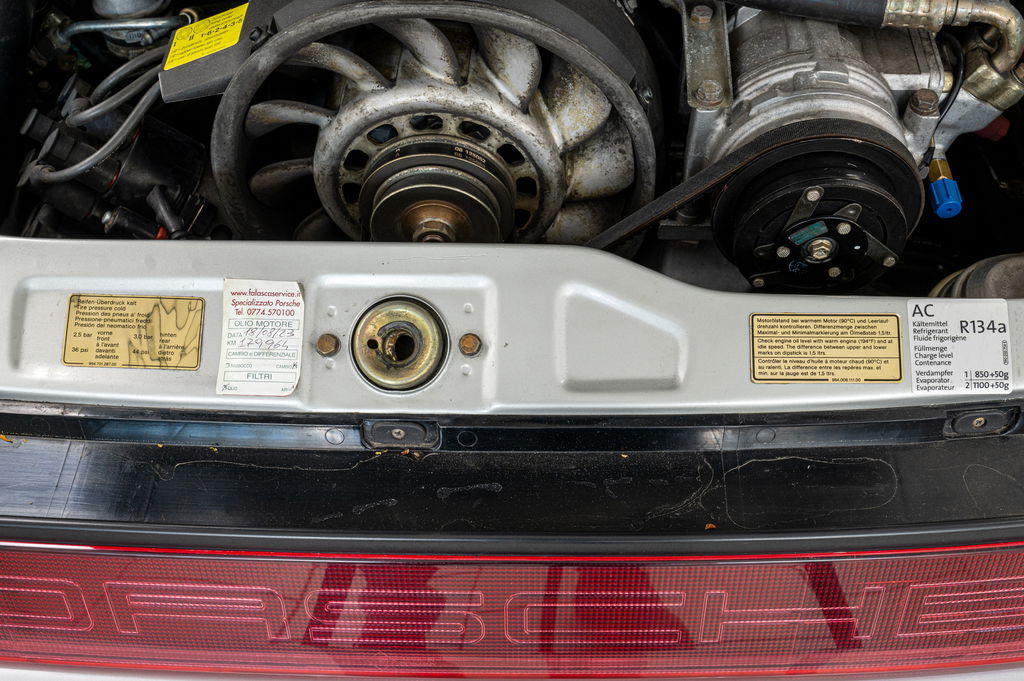 Porsche 964 Carrera 4